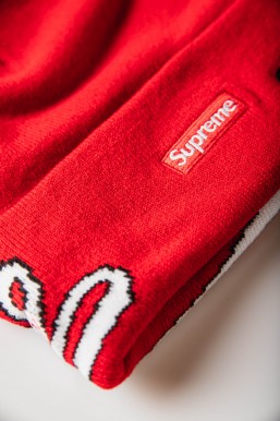 Supreme/New Era Script Cuff Beanie –