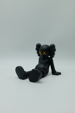 KAWS HOLIDAY TAIPEI VINYL...