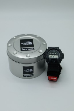 SUPREME TNF G-SHOCK